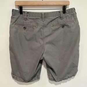 Express Men’s Gray Chino Shorts Size 31